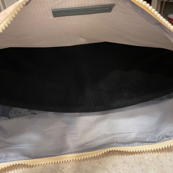 FREE PEOPLE MOVEMENT NWT Trailhead Sling Bag Nylon Adjustable Crossbody Pockets - Picture 7 of 11